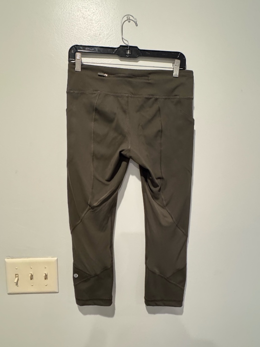 Lululemon Pace Rival Crop 22" Leggings – Dark Olive – Women's Size 8